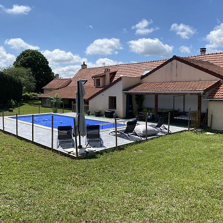 Maison Piscine Et Jacuzzi Saint-Germain-des-Fosses Екстер'єр фото