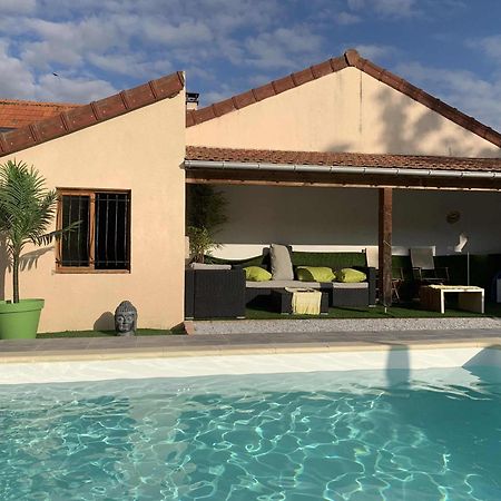 Maison Piscine Et Jacuzzi Saint-Germain-des-Fosses Екстер'єр фото