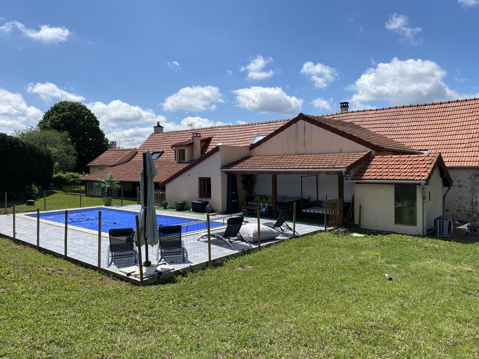 Maison Piscine Et Jacuzzi Saint-Germain-des-Fosses Екстер'єр фото